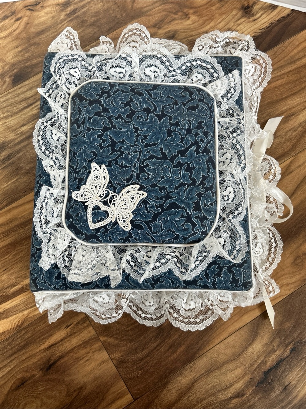 Vintage Puffy Fabric 80’s Lace Floral Country Granny Heart Photo Album Scrapbook
